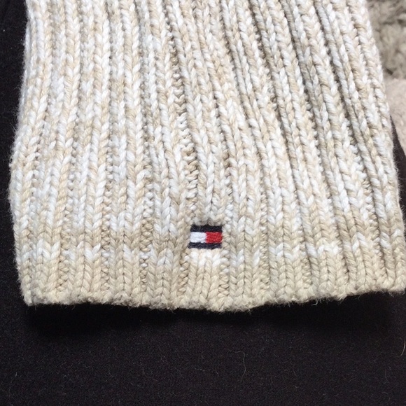 NWOT Tommy Hilfiger V-neck collared sweater - Picture 6 of 7